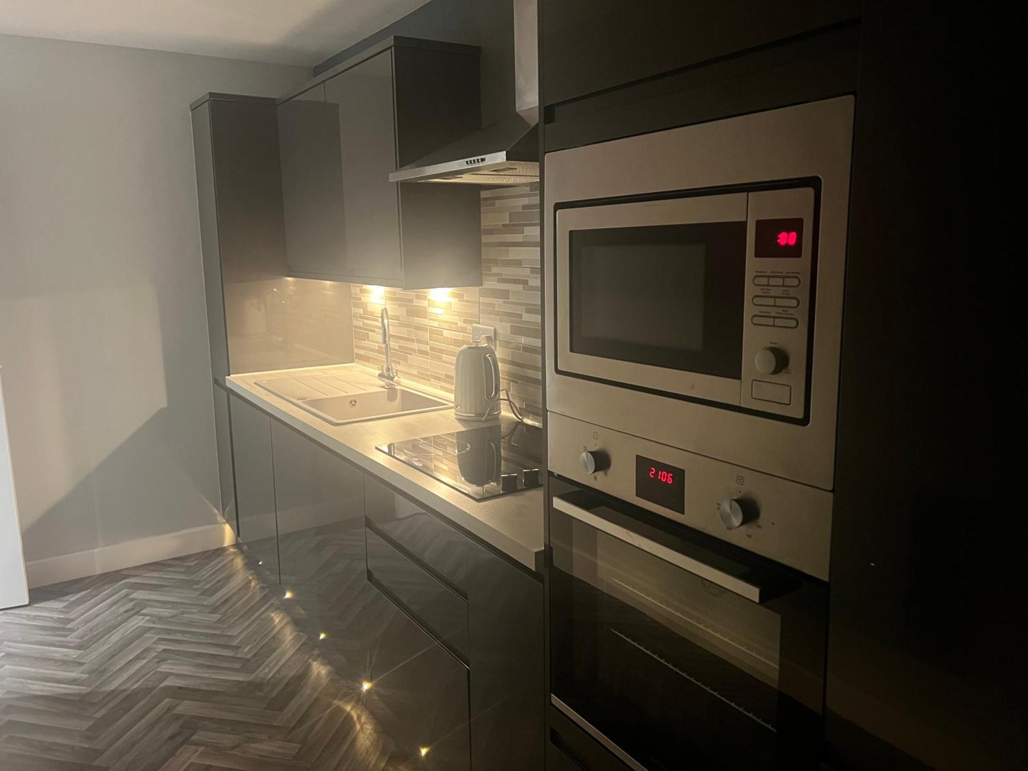 Broadway Retreat With Free Parking Apartment Херн Бей Екстериор снимка