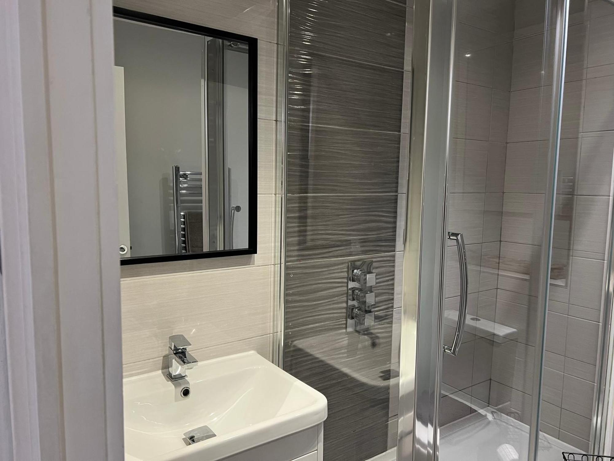 Broadway Retreat With Free Parking Apartment Херн Бей Екстериор снимка